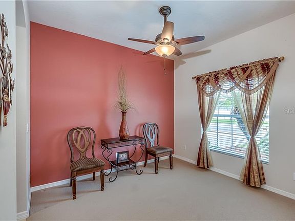 4th image of 657 Meadow Glade Dr