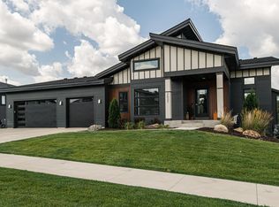 2637 Tee Time Rd SE, Rochester, MN 55904