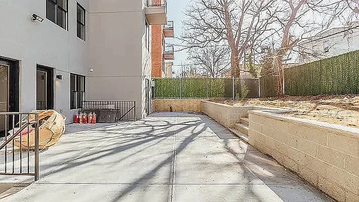 85 Stanhope St #1A — Photo 12