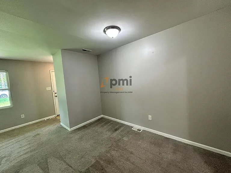 5929 Jefferson St — Photo 9