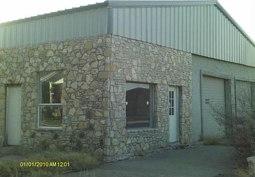 2nd image of 220 N Houston St