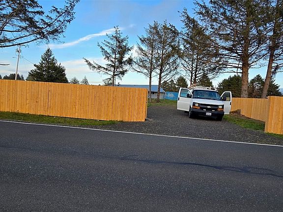 2nd image of 146 Ocean Shores Boulevard NW