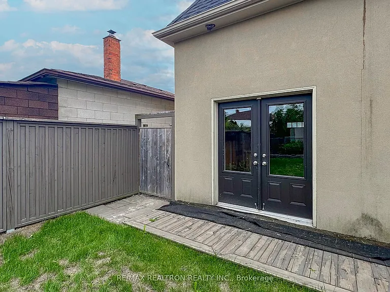 49 Exbury Rd #BASEMENT — Photo 30