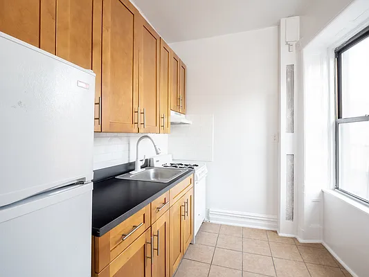 Rented by City Connections Realty | media 12