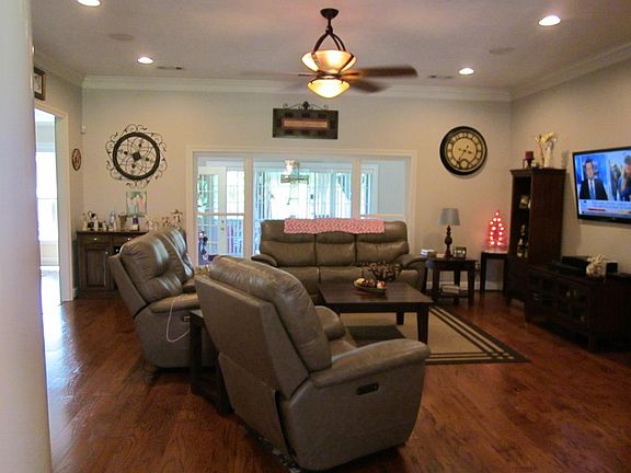 5th image of 103 Olde Trace Dr