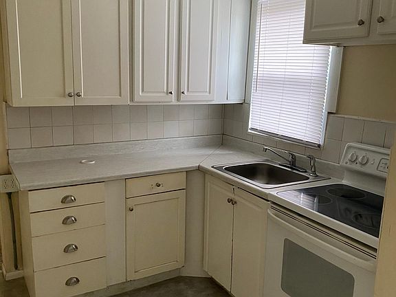 5th image of 1858 W 19th St