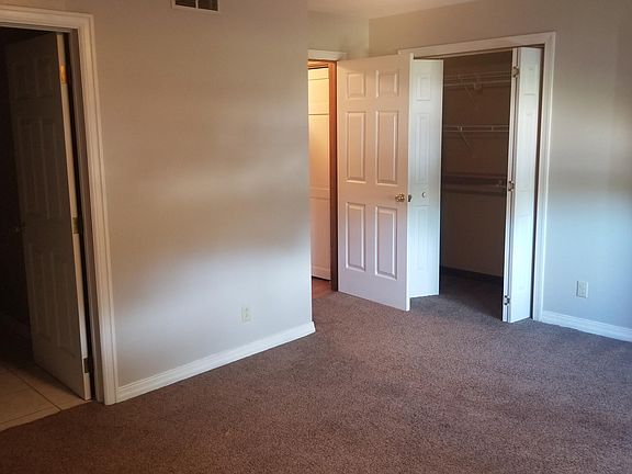 5th image of 608 Shearwood Forest Dr