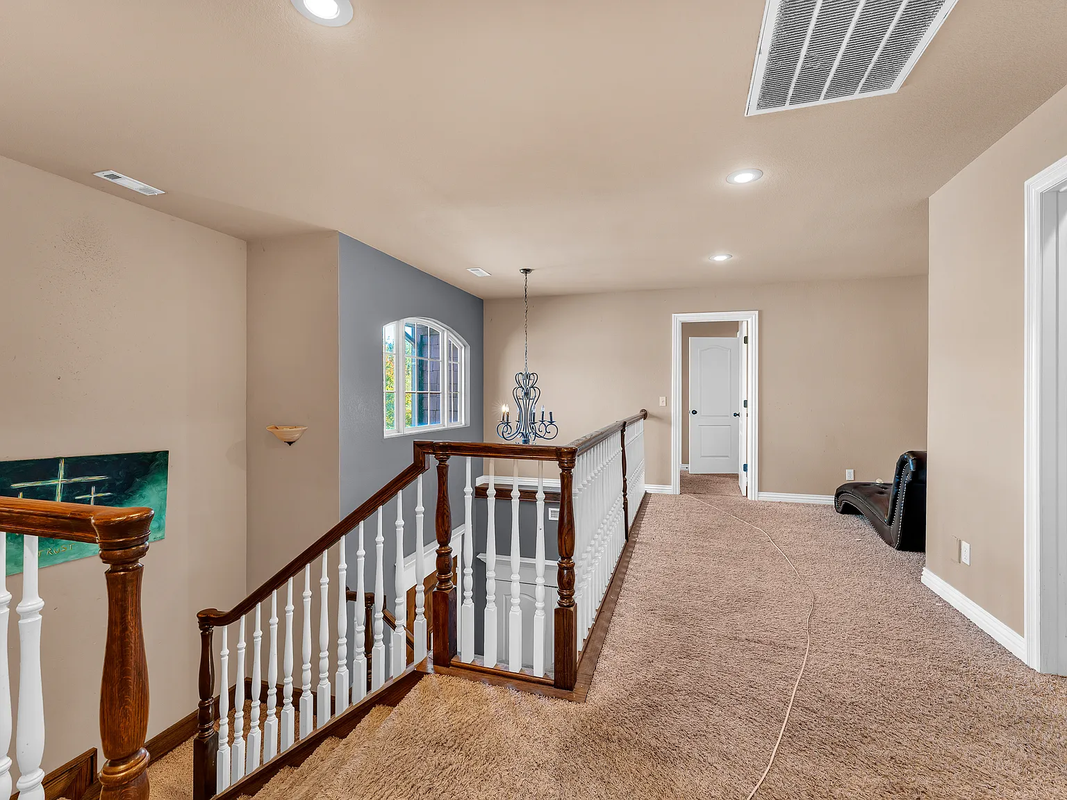 4 bed, 3.5 bath, 3135 sqft, $4,200 — Photo 4