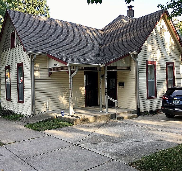 1st image of 1025 E Southern Ave