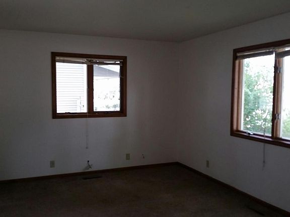 2nd image of 117 N 4th Ave