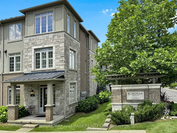 215 Dundas St E #14, Hamilton, ON L8B 0X2