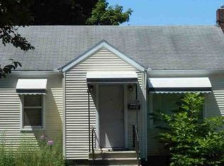 736 Dennis St, Adrian, MI 49221