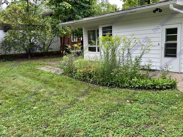 2006 S Race St, Urbana, IL 61801