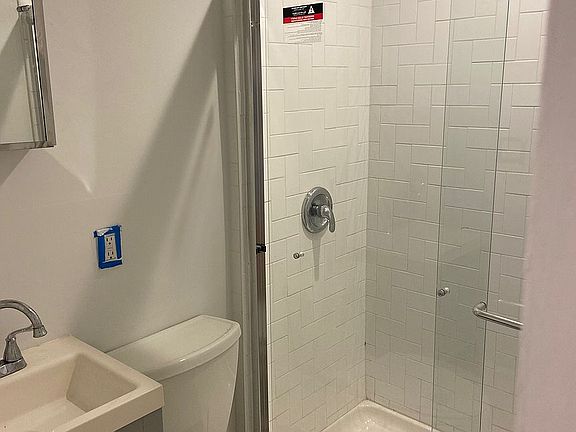5th image of 419 E 141st St Floor 1