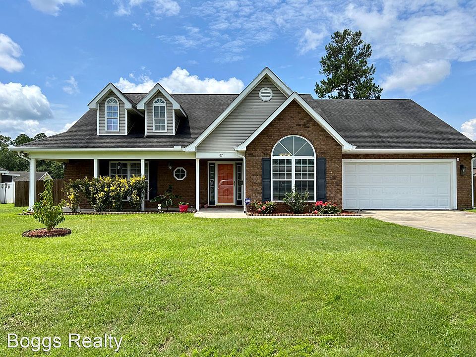 1st image of 82 Thornbush Ct NE