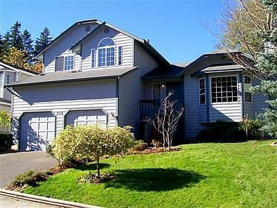1st image of 936 NE Winston Dr