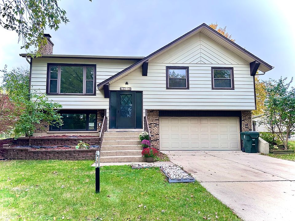 1st image of 22730 East Dr