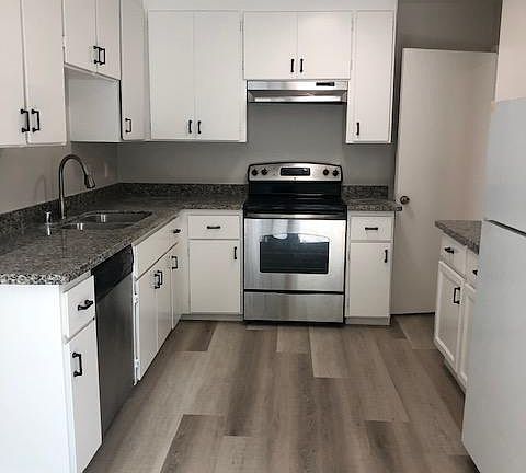 4th image of 5742 Malpas Dr #B