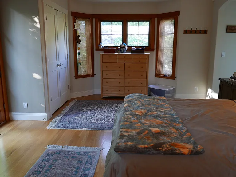 870 Creek Dr — Photo 32