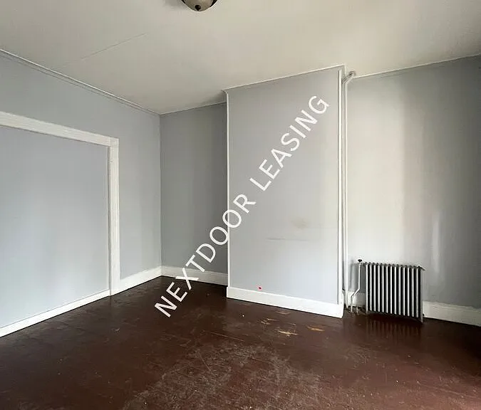 96 Brown Pl #SINGLEFAM — Photo 8