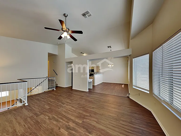 539 S Apache Dr — Photo 11