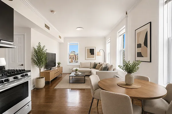 Living room, photo 1
