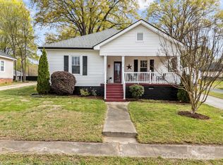405 E 3rd St, Kannapolis, NC 28083