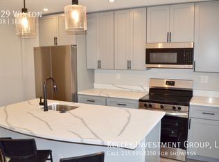 929 Winton St, Philadelphia, PA 19148
