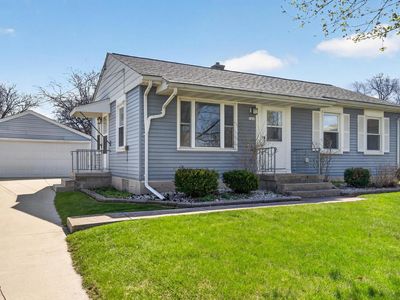 1408 Riverview DRIVE, Kewaskum, WI, 53040