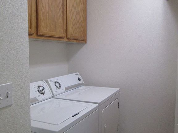 5th image of 1199 Syracuse Cir