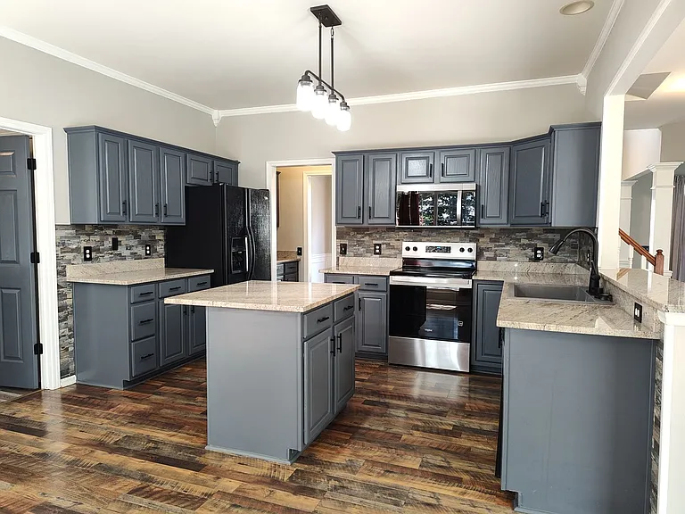 4018 Manor House Dr — Photo 4