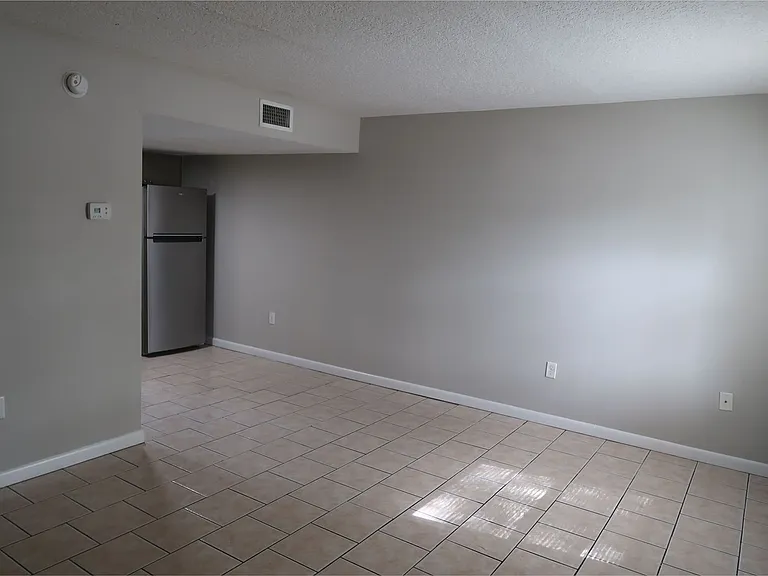 Janie B Apartments — Photo 17