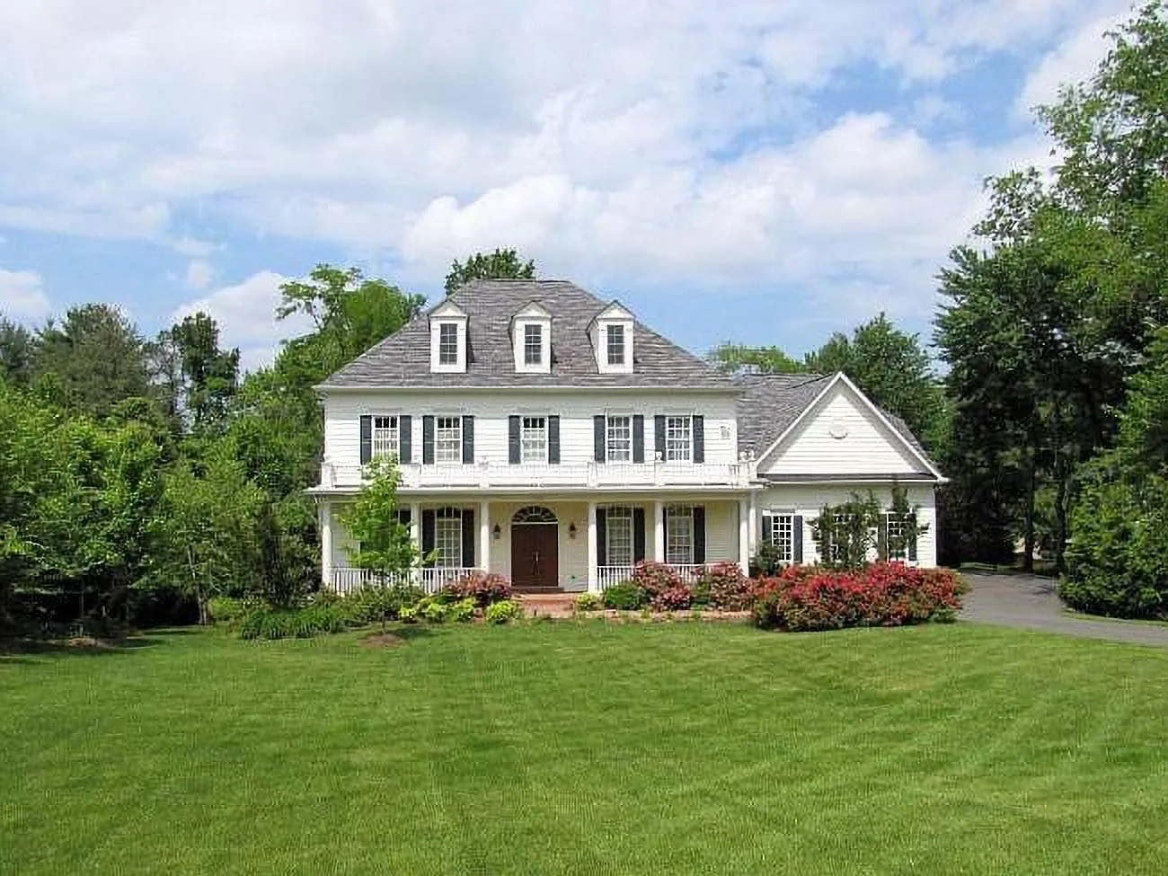 5 bed, 6.5 bath, 7200 sqft, $8,950 — Photo 1