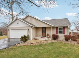 40308 103rd St, Genoa City, WI 53128