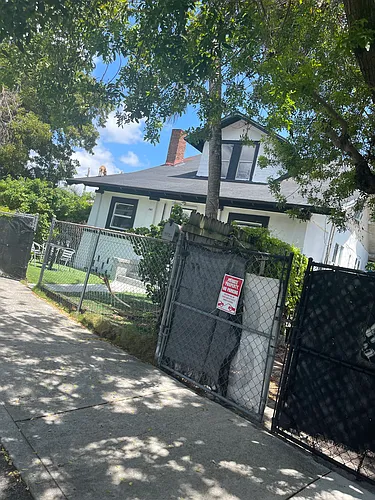 261 NW 34th St #1 Photo 1 261 NW 34th St #1 Photo 1