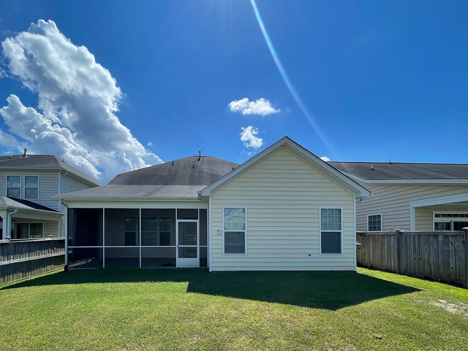 4 bed, 3.5 bath, 3000 sqft, $2,895 — Photo 3