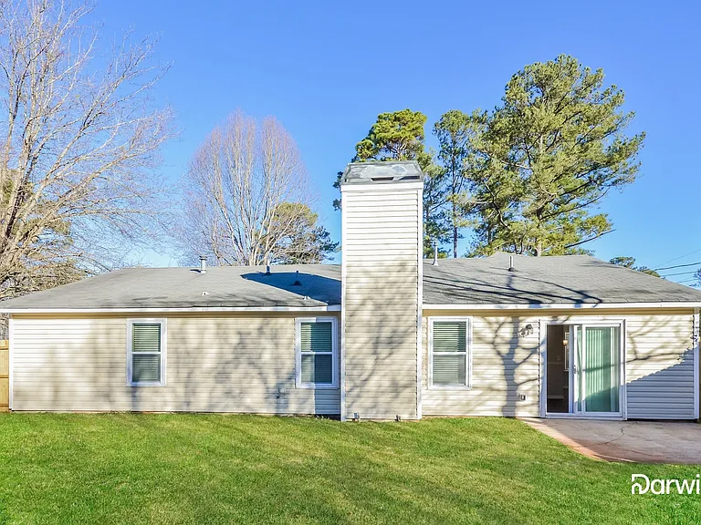 1611 Rolling Hills Trl SE — Photo 15