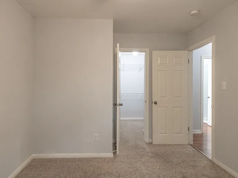 8214 Cornerwood Dr — Photo 27