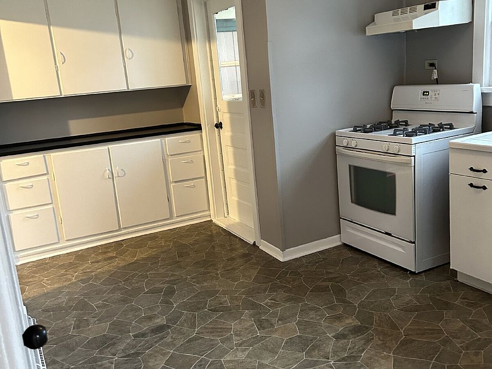 1st image of 8-10 Clark St #8