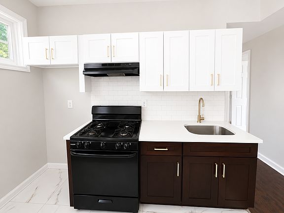 3rd image of 163-165 Lehigh Ave #2