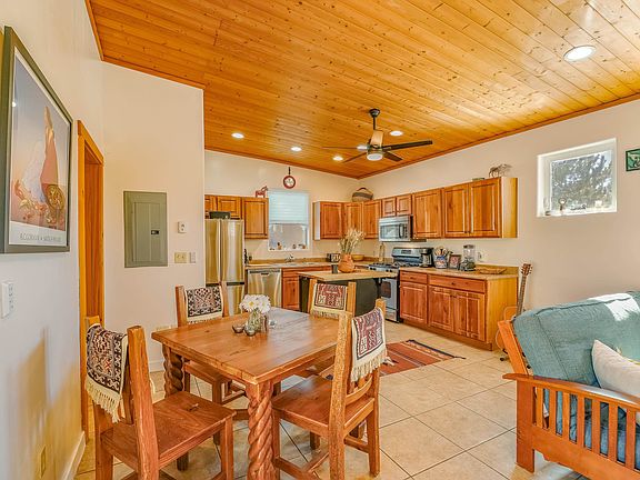 4th image of 329 A Randall Lane
