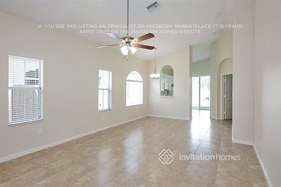 2110 NE 37th Rd — Photo 4