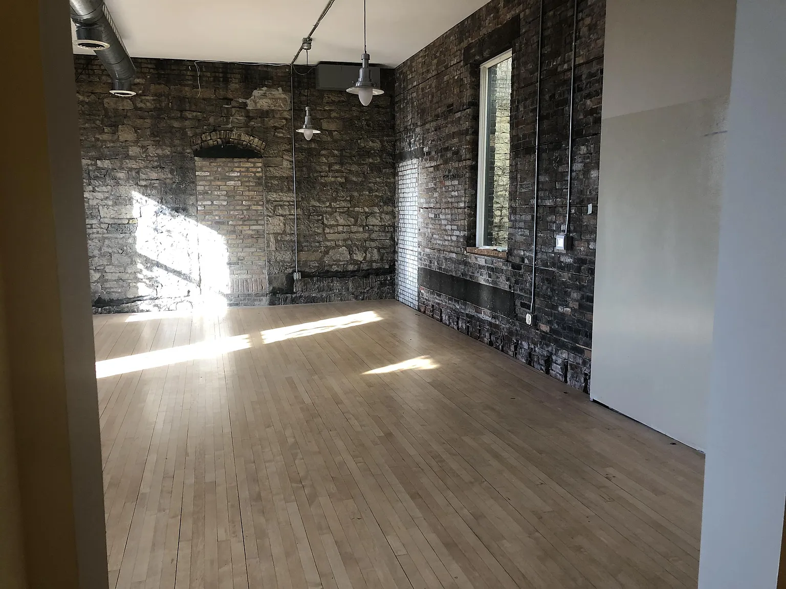 Jono Gardens LLC - 207 — Photo 2