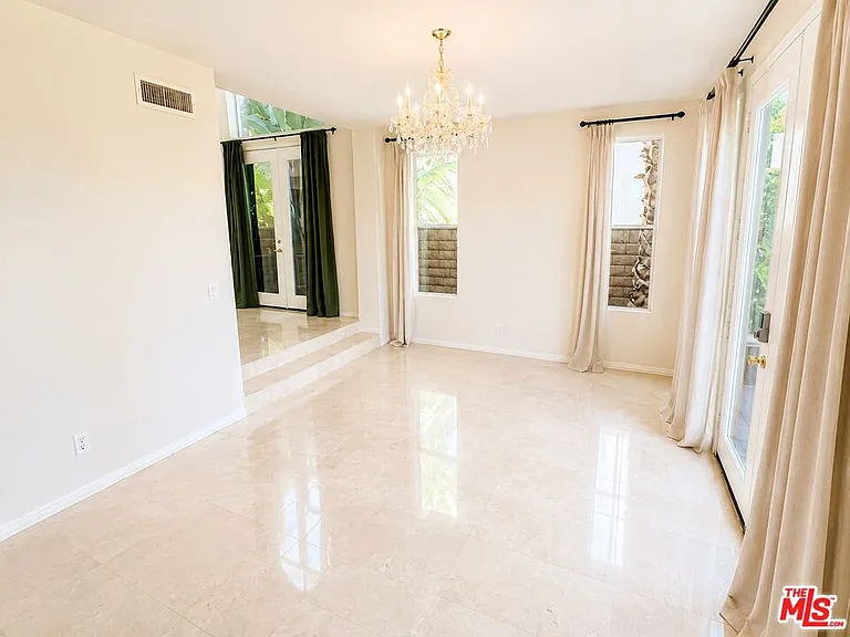 7371 Westcliff Dr — Photo 3