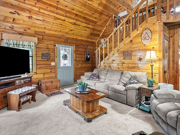 4th image of 208 Lakeshore Dr