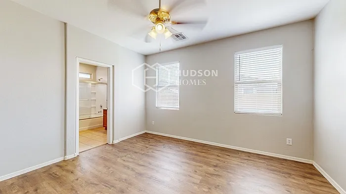 7429 W Saint Catherine Ave — Photo 14