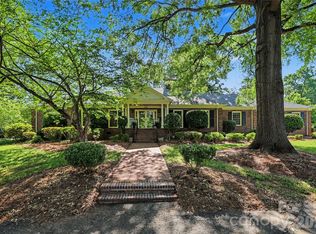 930 Scotch Dr, Gastonia, NC 28054