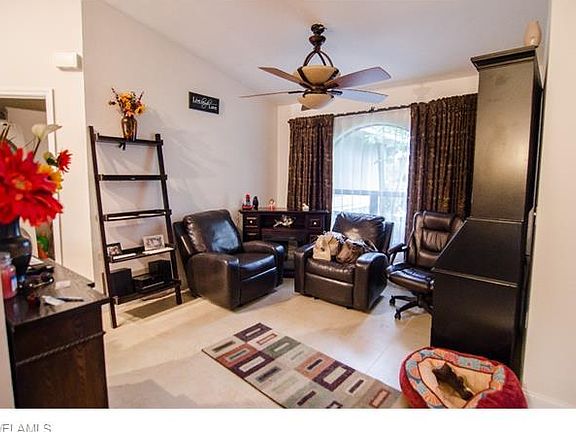 5th image of 213 NE 9th Pl
