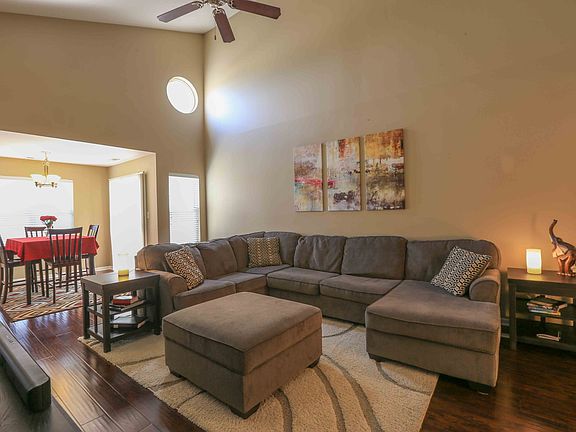5th image of 1757 Eastwood Ct APT 10