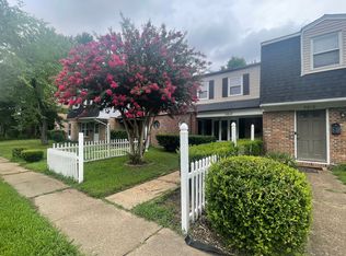 5812 W Hastings Ct, Virginia Beach, VA 23462
